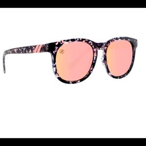 Blenders Mamba Queen Women’s Sunglasses! Gloss Purple, Pink and Blue Tortoise.
